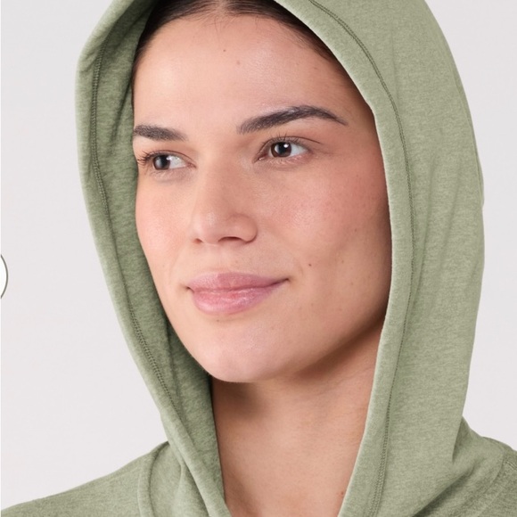 Vuori Jacket Women Halo Performance Lightweight Sage Green Women's Hoodie VW268 - Picture 5 of 9